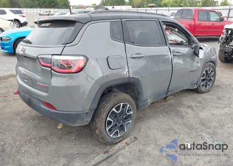 2020 Jeep Compass Trailhawk 4X4 из США, поврежденный, VIN 3C4NJDDB1LT160790
